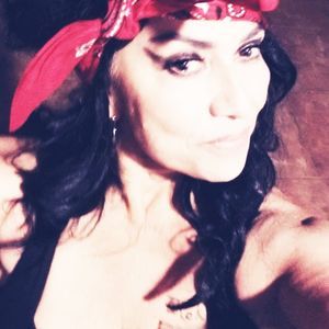 Meet your Posher, Hello-its